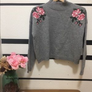 Moon &Madison Sweater-Crop Sz L